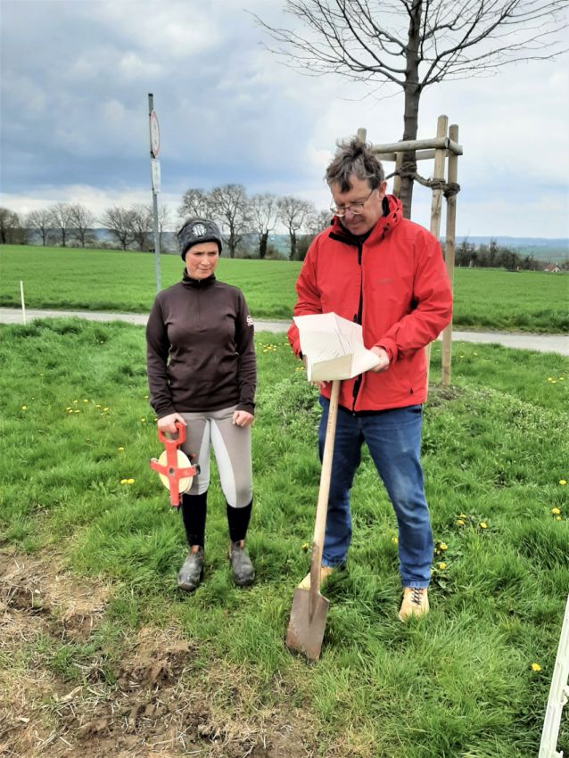 Neugestaltung des (ehemaligen) Platzes am Nussbaum in Münzenberg geht weiter